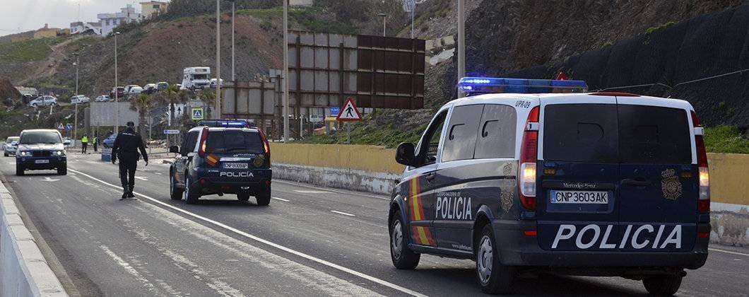 Vehículos de la Policía Nacional, en la 352 (C.A./ARCHIVO)