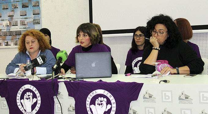 Las dirigentes de la Plataforma Feminista han comparecido hoy en rueda de prensa (C.A.)