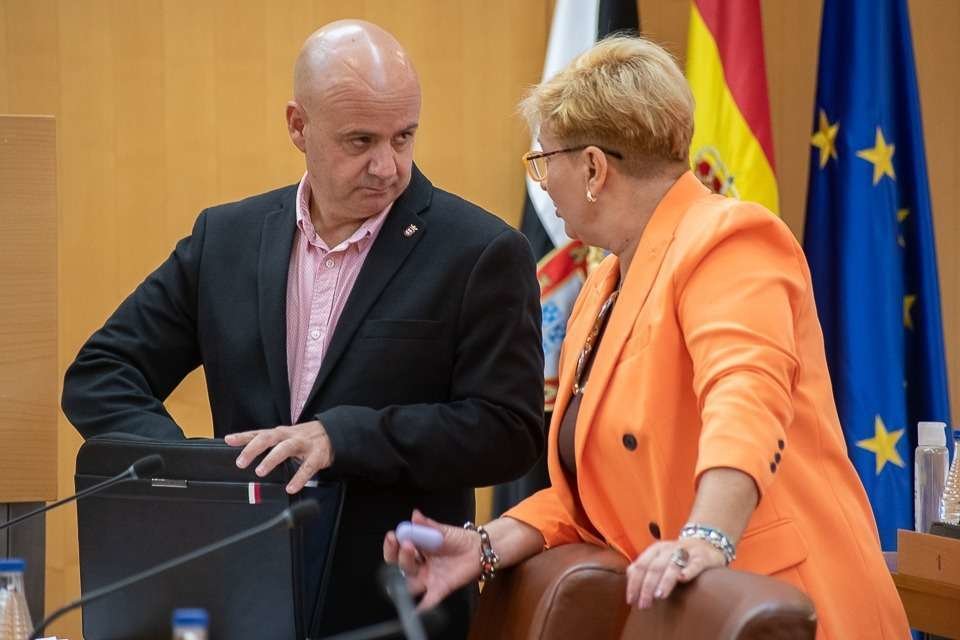 Juan Gutiérrez y Elena Mateos, PSOE, pleno