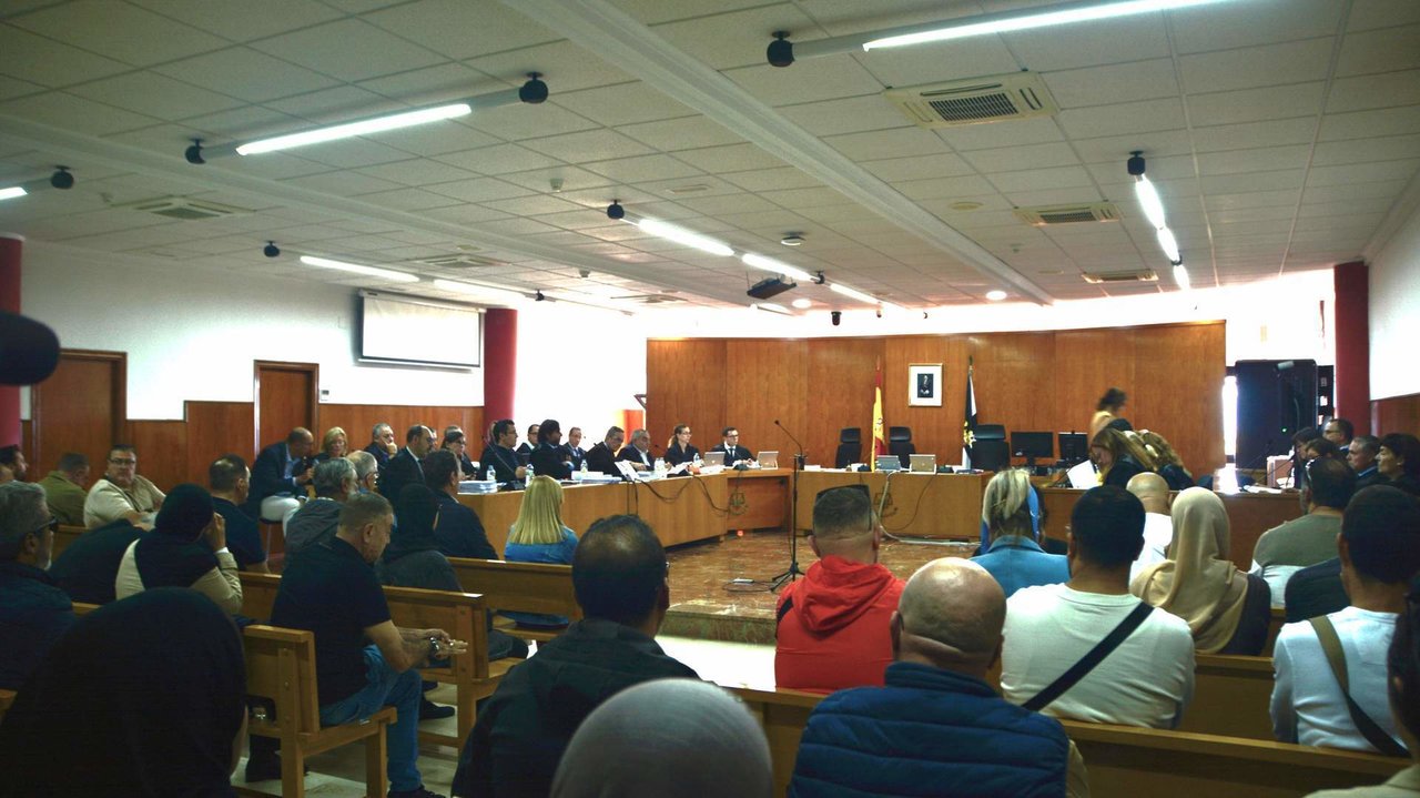 Sala de la Audiencia Provincial donde se está desarrollando el juicio por el Caso Emvicesa _ Alejandro Castillo