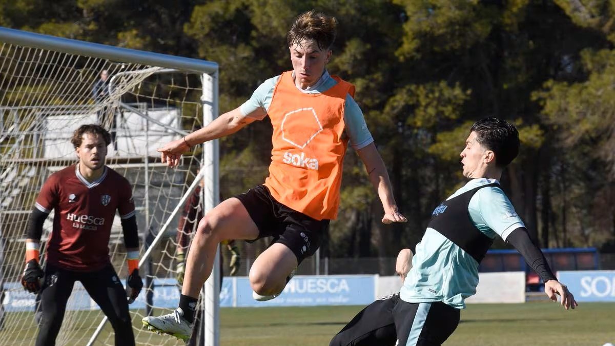 Manu Rico durante un entrenamiento con la SD Huesca  (SD Huesca)