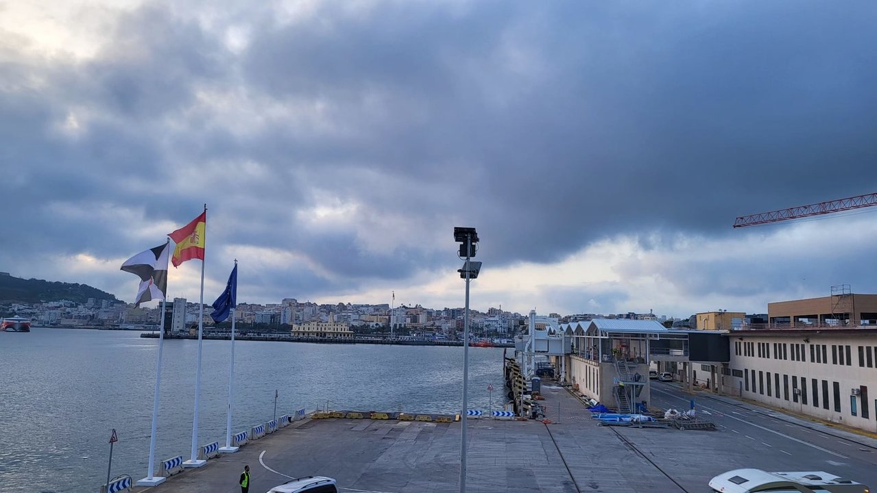 Puerto de Ceuta visto desde el ferry