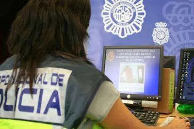 polic&iacute;a nacional