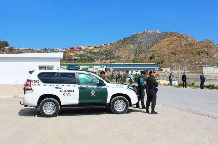 guardia-civil-perimetro-fronterizo-(3)