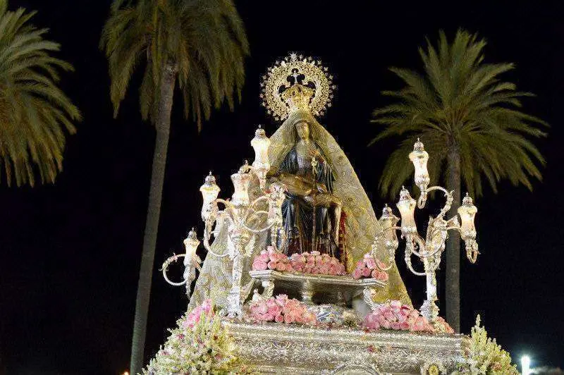 virgen de &aacute;frica patrona procesi&oacute;n