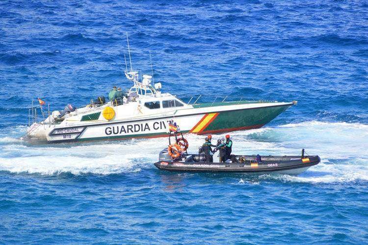 lancha salvamento marítimo guardia civil mar goma