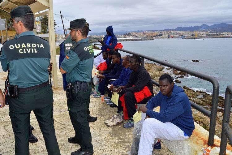 inmigrantes San Amaro desembarco 20 personas