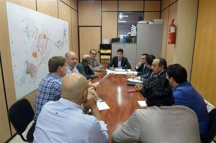Fomento consejero N&eacute;stor Garc&iacute;a ordenanza terrazas (Custom)