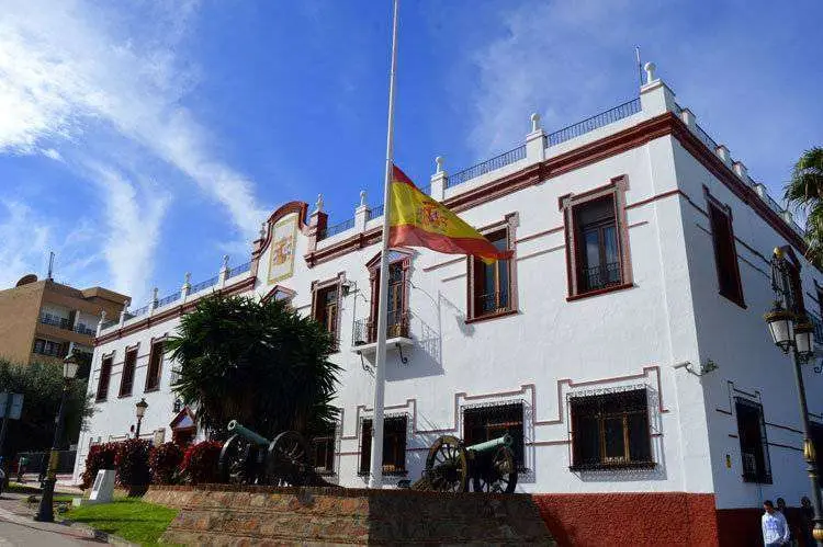 bandera media asta comandancia
luto