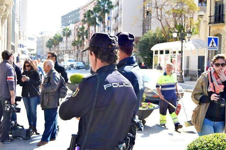 polic&iacute;a nacional