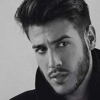 Antonio Jos&eacute; cantante de La Voz