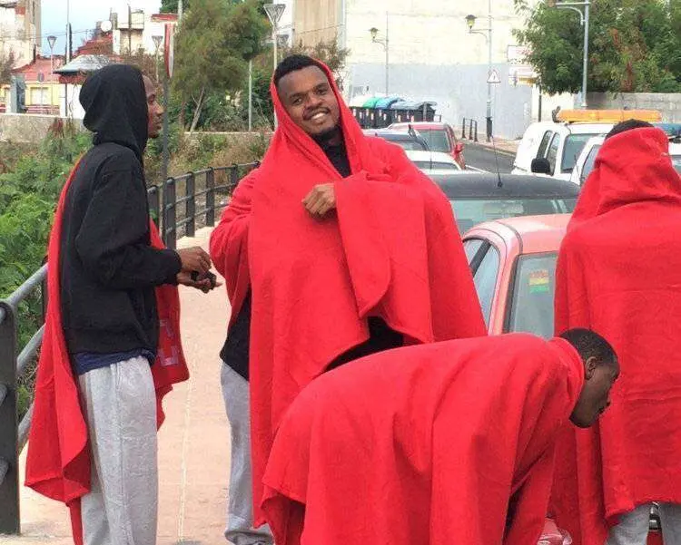 desembarco en el sarchal migrantes inmigrantes 2  enero 2016 cedidas por cruz roja