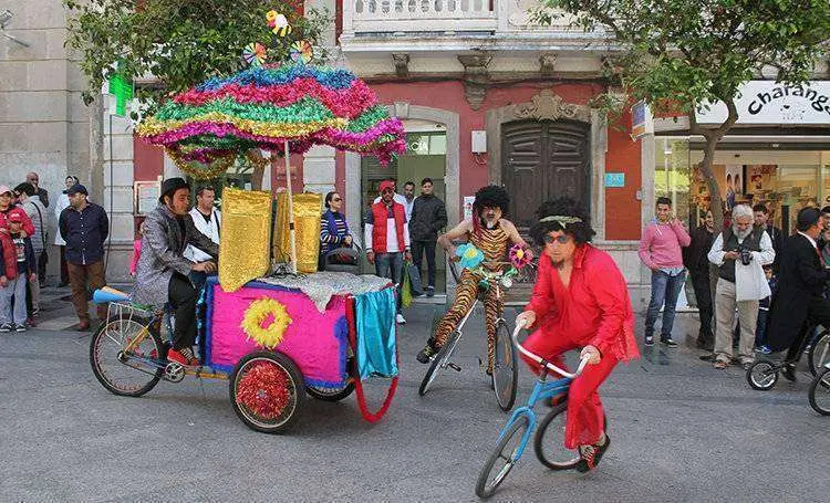 circo mediterr&aacute;neo pasacalles compa&ntilde;&iacute;a rolabola