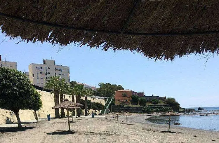 playas sombrillas