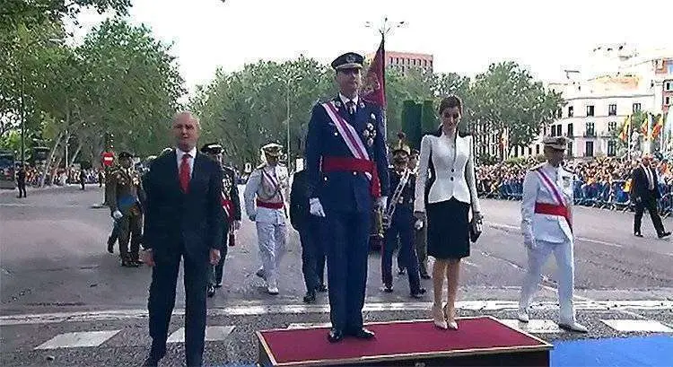 Rey y Reina d&iacute;a de las fuerzas armadas