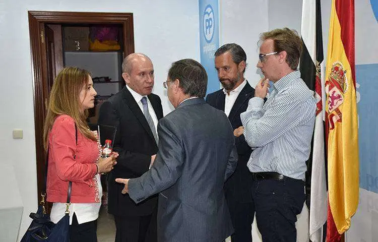 rueda de prensa PP presentacion programa (40) fern&aacute;ndez cucurull vivas bravo mohamed mart&iacute;nez