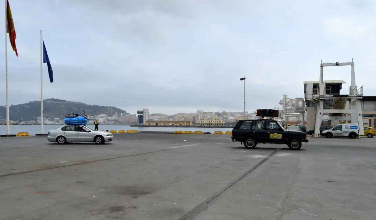 embarques desembarques coches ferry (11)