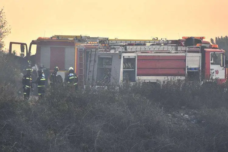Los-bomberos-sobre-el-terreno