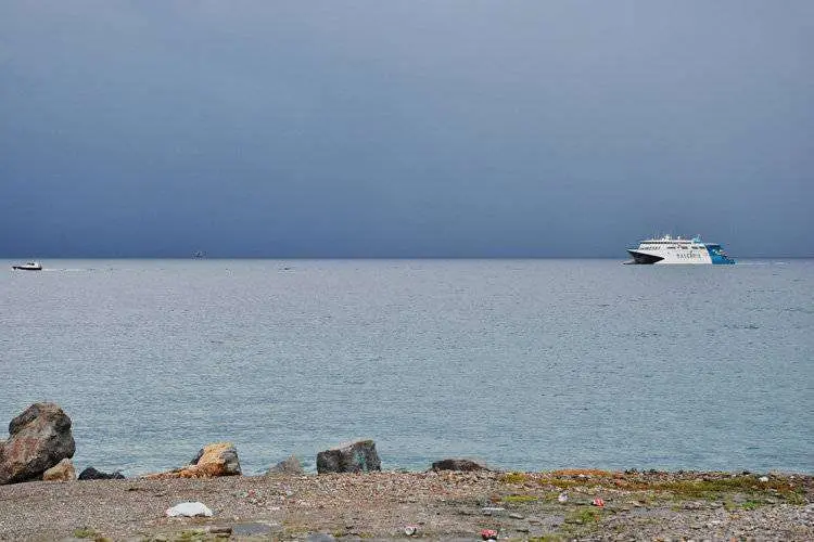 El-barco-hacia-su-primera-travesia-desde-Algeciras-en-sustitucio&oacute;n-del-Pasion-Por-Formentera