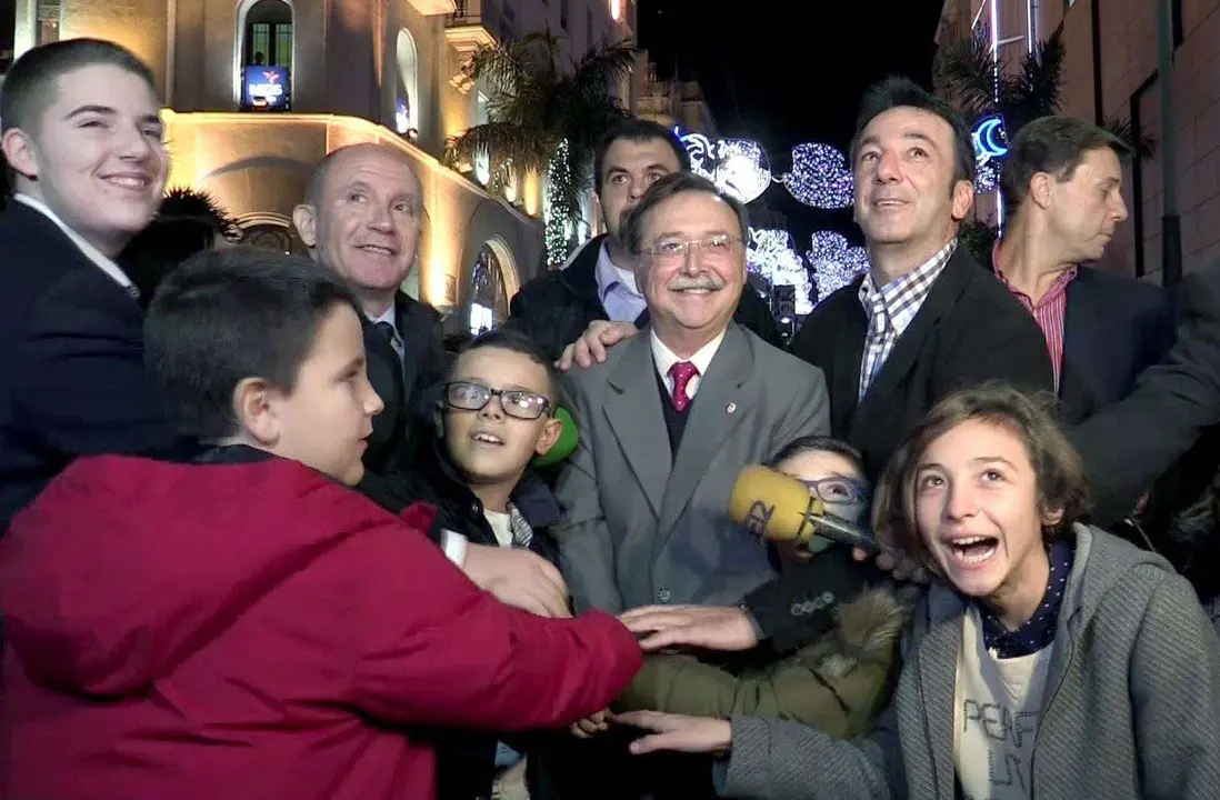 inauguraci&oacute;n alumbrado navidad