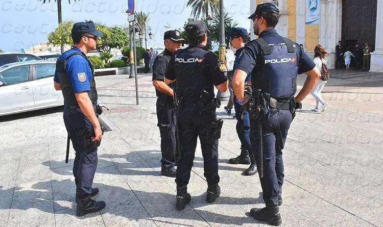 polic&iacute;a nacional