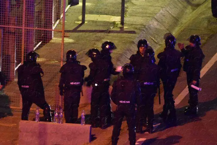 POLIC&Iacute;A VALLA