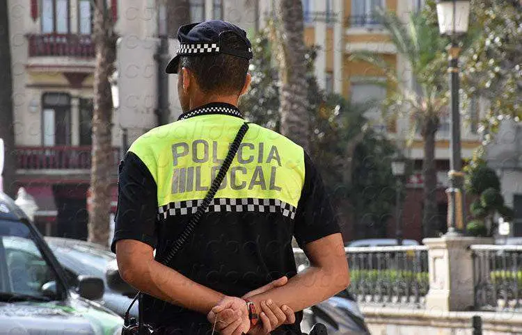 polic&iacute;a local