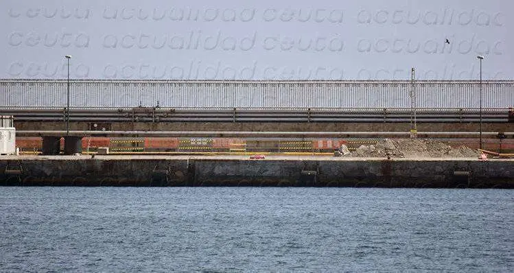 dique poniente muelle