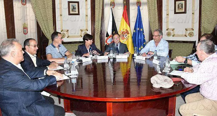 mesa por el empleo junio 2016