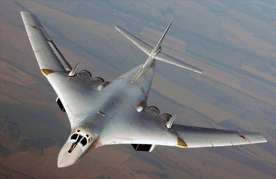 The Tupolev Tu-160 is a supersonic  variable-sweep wing heavy strategic bomber designed in the Soviet Union  Tu-160 is currently the world s larges 