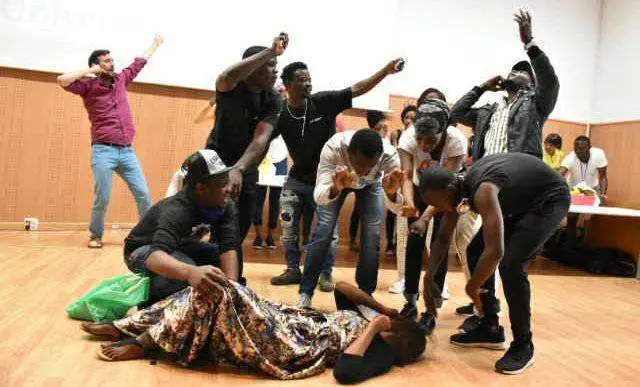 migrantes teatro