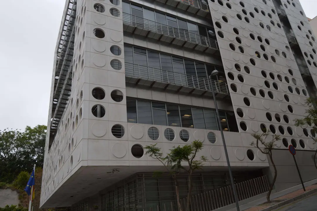 edificio seguridad social (2)