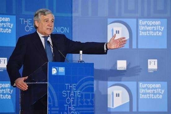 Tajani advierte de que "cualquier acción contra la Constitución es contra el marco legal de la UE"
