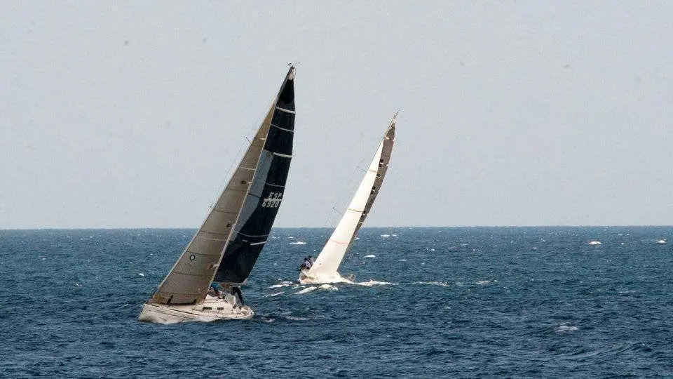 REGATA-DOBLE