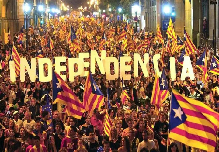 Movilizaci&oacute;n en apoyo al refer&eacute;ndum en Catalu&ntilde;a. ara.cat