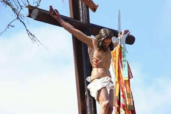 cristo entronizado.