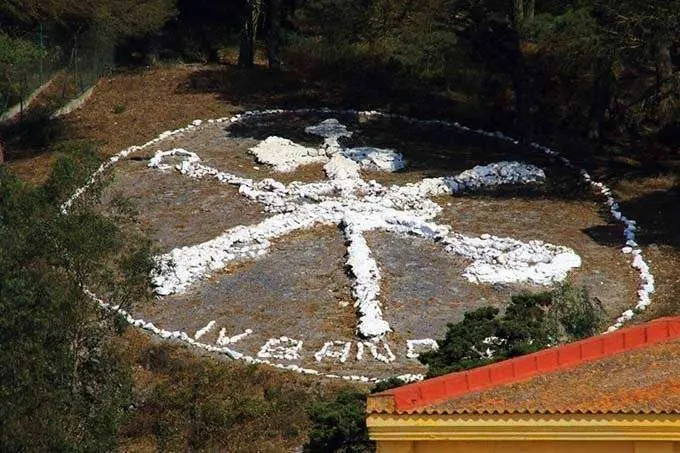 ESCUDO PIEDRA.