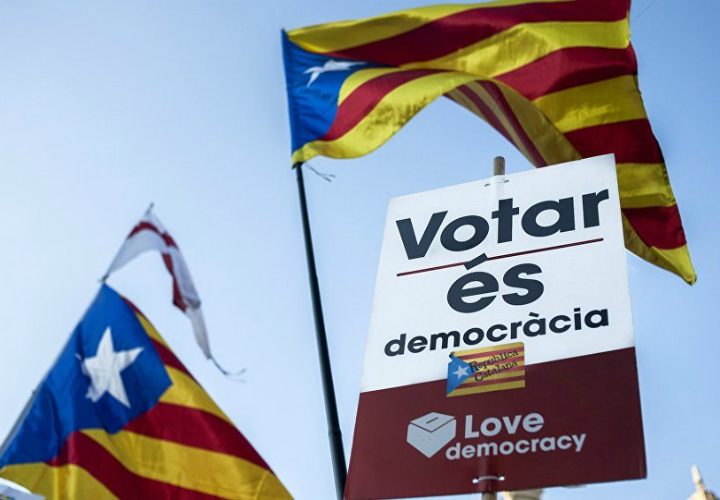 Votar referéndum Cataluña. Sputnik Mundo