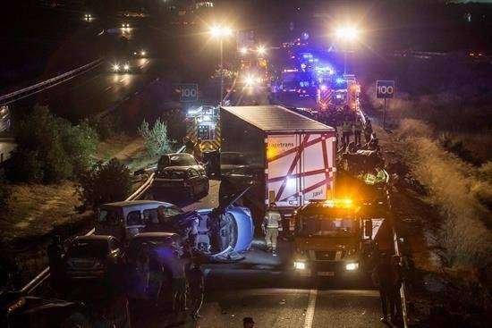 En libertad con cargos el camionero implicado en un accidente de A-7 en Murcia