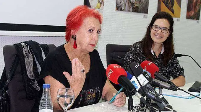 ROSA MAR&Iacute;A CALAF