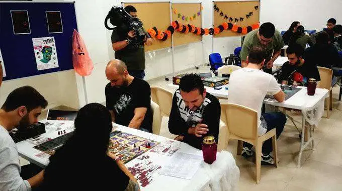 noche de terror juegos el solitario