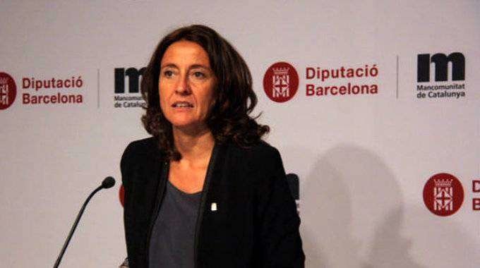 La presidenta de la Diputación de Barcelona, Mercè Conesa, durante una rueda de prensa (E.D.)