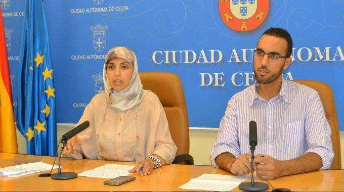Los diputados de MDyC Fátima Hamed y Reduan Mohamed, en una rueda de prensa (C.A./ARCHIVO)