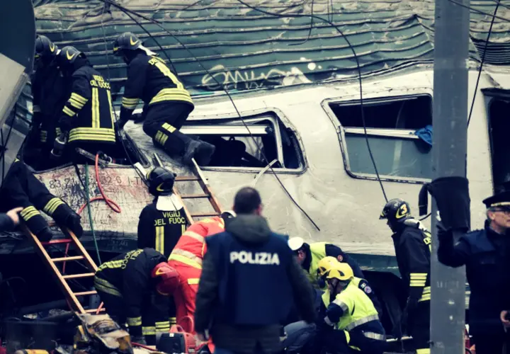 Descarrile de un tren en Mil&aacute;n. RR SS.