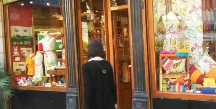 Un comercio local de Barcelona./ Uni&oacute;n de Ciudades Capitales Iberoamericanas