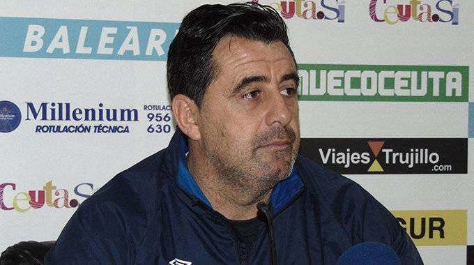 Juan Ramón confía en la capacidad de su equipo para ganar el derbi (JUANMA)