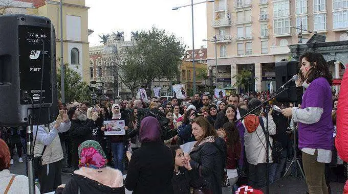 cocnetraci&oacute;n plaza de los reyes d&iacute;a de la mujer