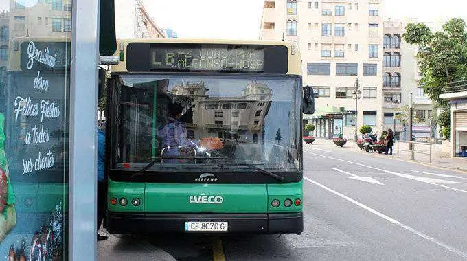 autob&uacute;s l&iacute;nea 8