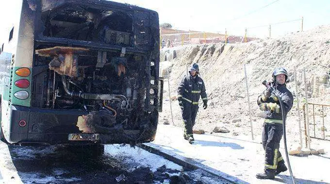 incendio autob&uacute;s frontera