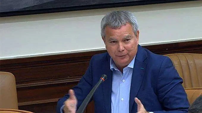Sebasti&aacute;n-Franquis-Vera,-diputado-del-PSOE